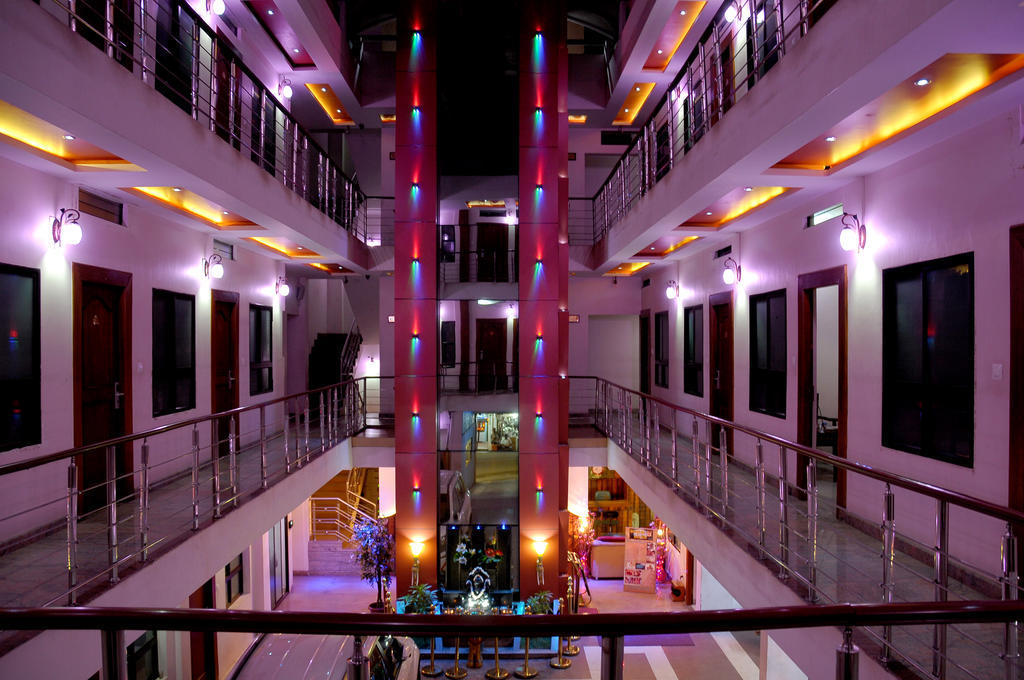 Hotel Kings Kastle Мисор Екстериор снимка